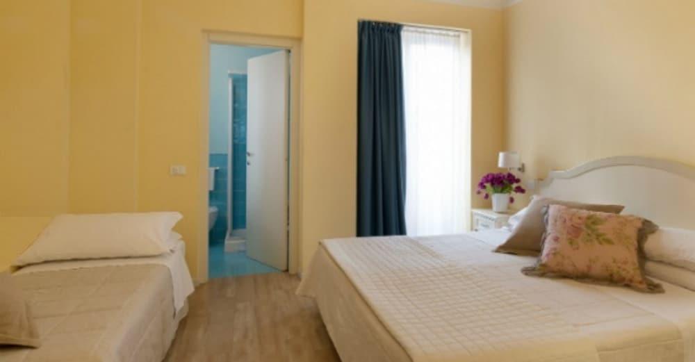 Beyou Hotel Villa Rosa Риччоне Экстерьер фото